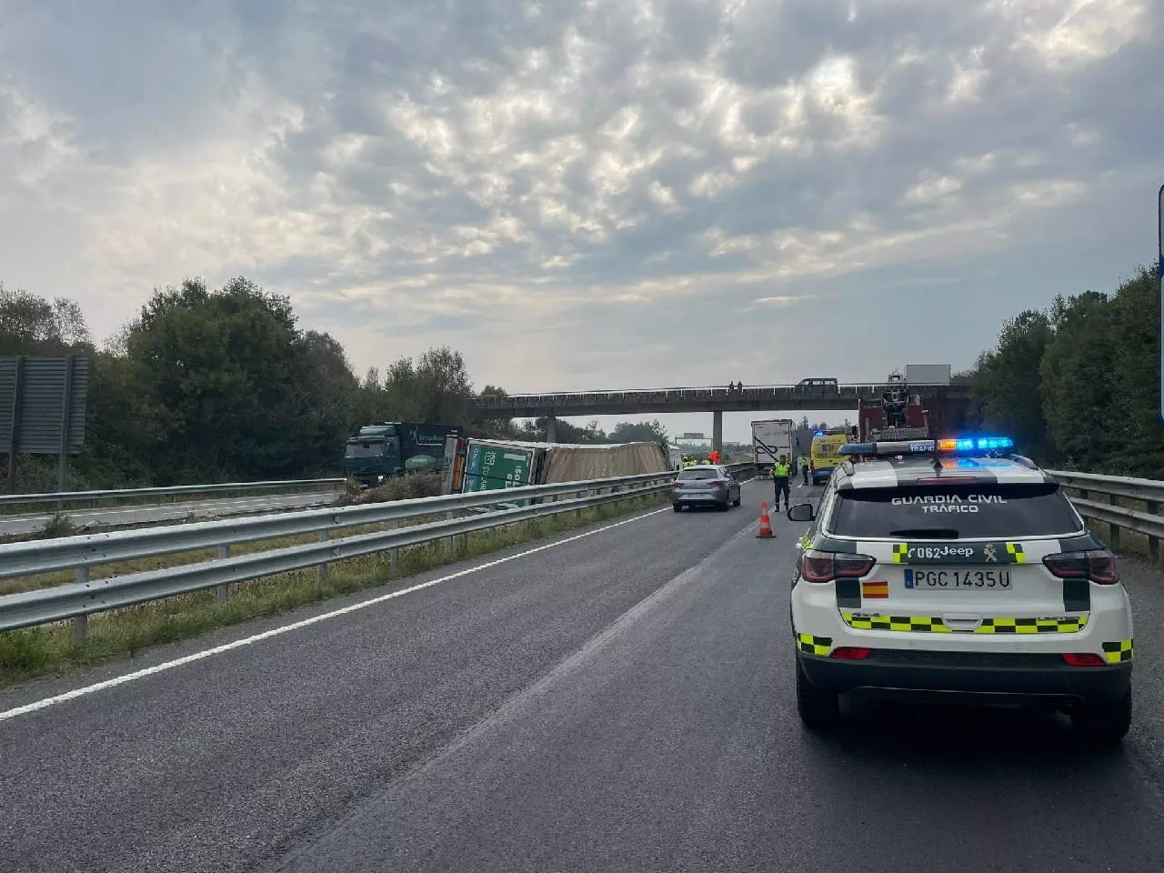 Muere camionero ponferradino tras volcar en la A-6 a su paso por Lugo