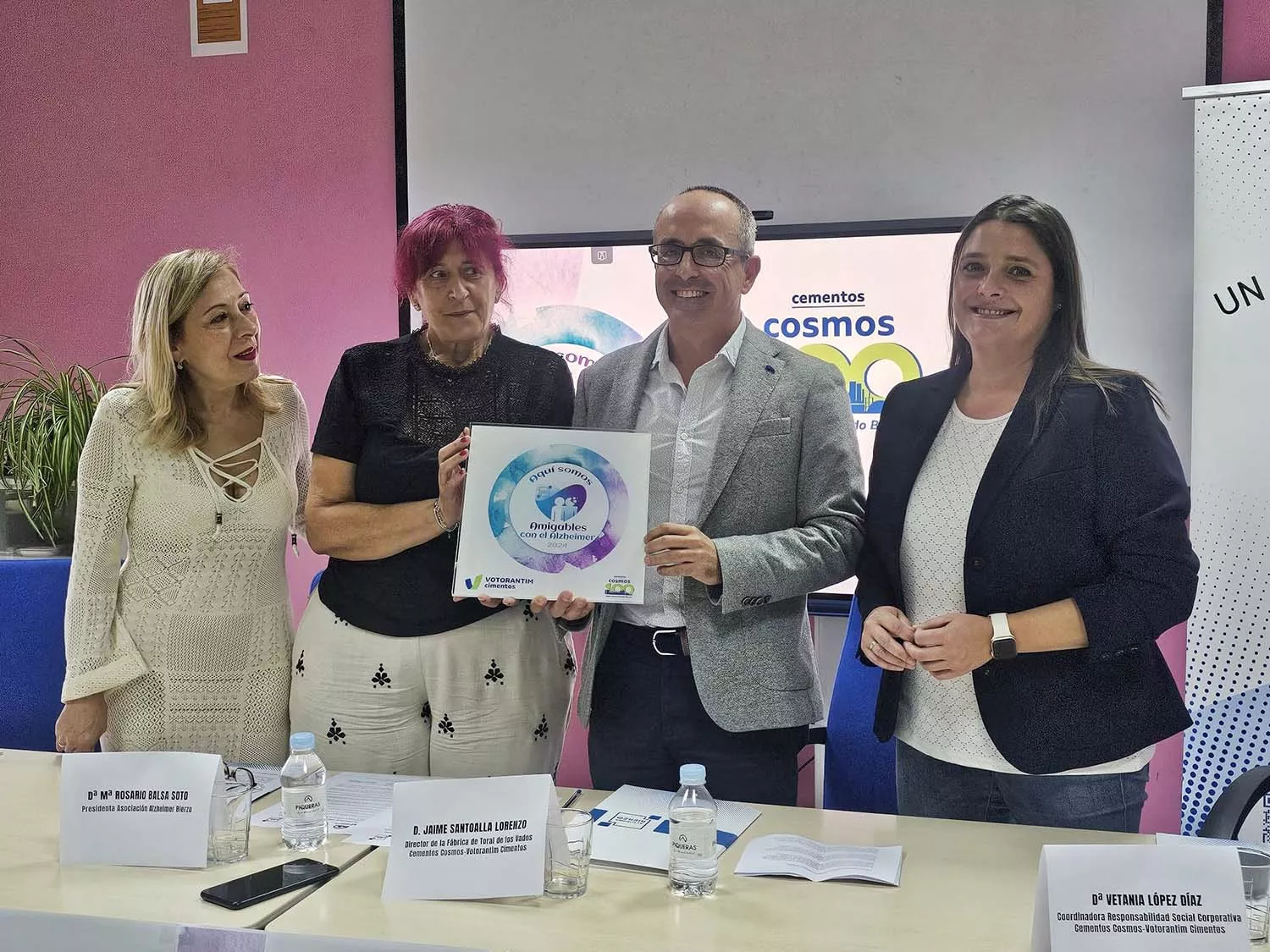 Cementos Cosmos recibe el reconocimiento de AFA Bierzo como Entidad Amigable con el Alzheimer 2024