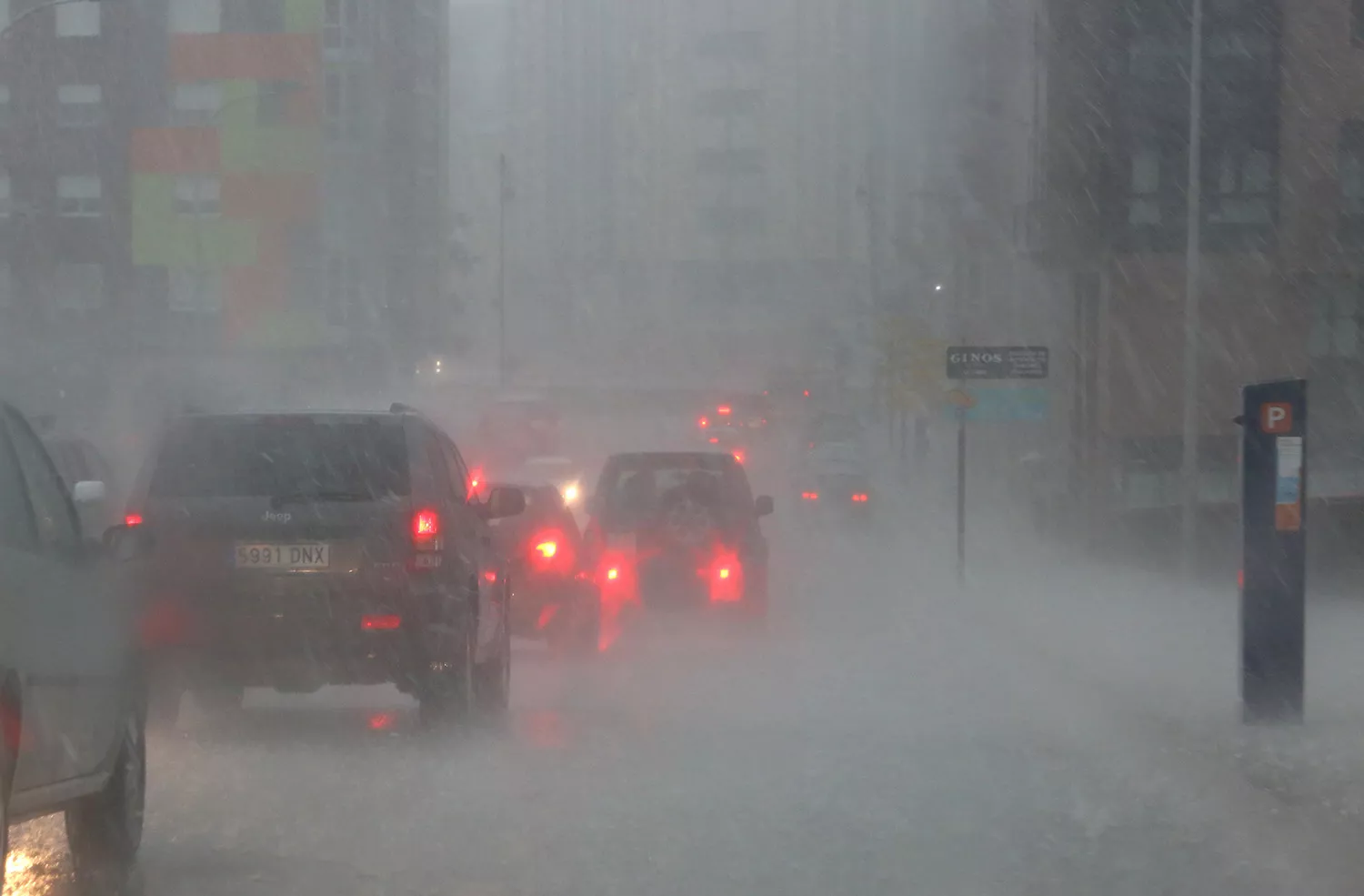 Tormenta y lluvia en Ponferrada.