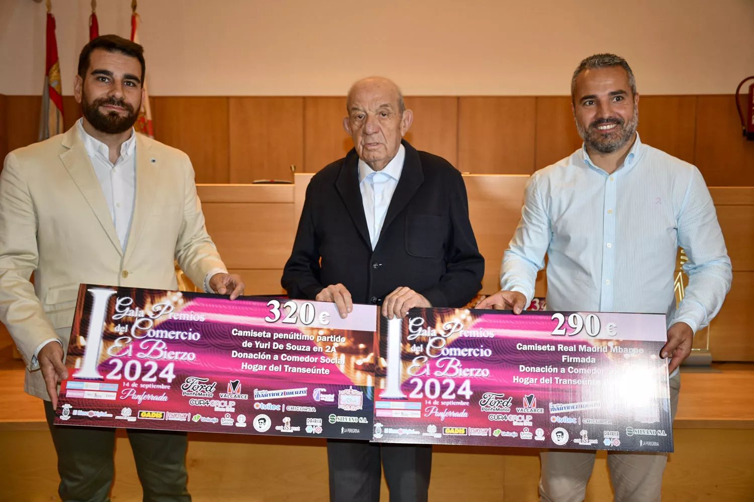 Entrega de cheques de La Gala del Comercio de Ponferrada 