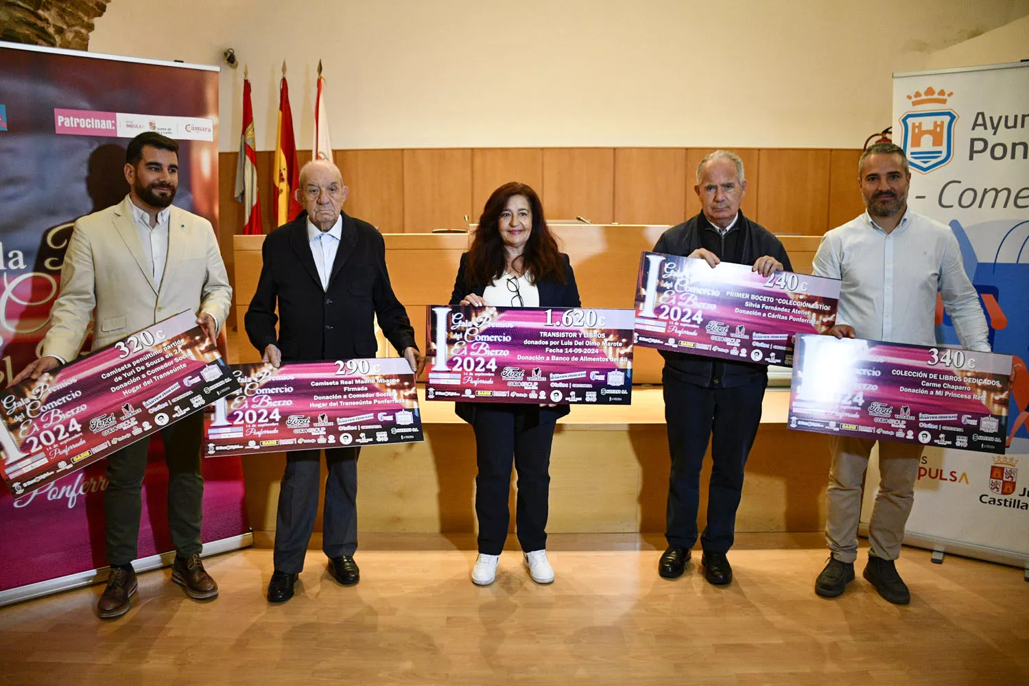 Entrega de cheques de La Gala del Comercio de Ponferrada 