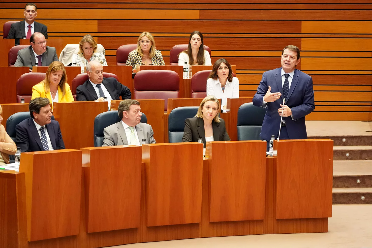 Alfonso Fernández Mañueco en el pleno de las Cortes de Castilla y León Leticia Pérez  ICAL