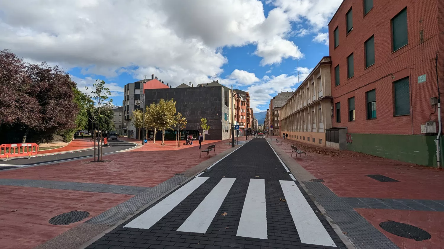 Retraso en la apertura de la calle Gómez Núñez de Ponferrada que ultima "pequeños detalles"