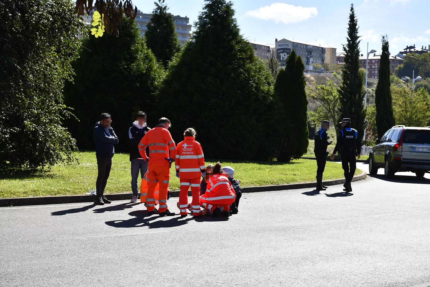 Herido un motorista tras una colisión con un turismo en la Avenida América de Ponferrada