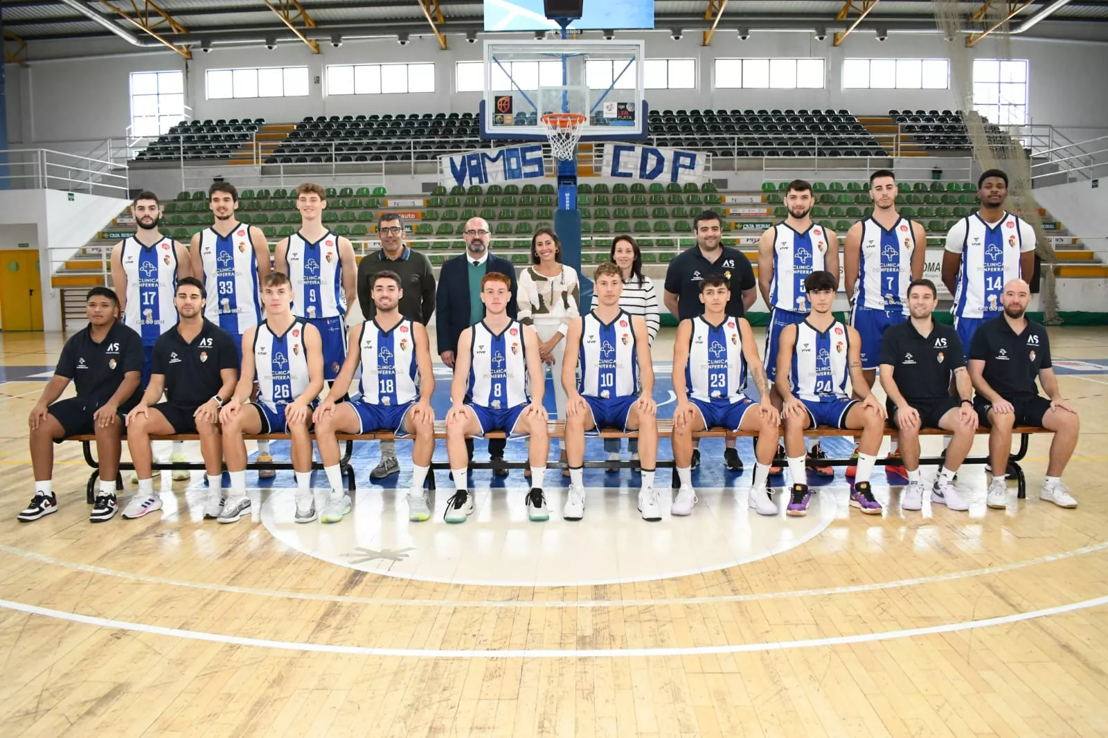 El Baloncesto Clínica Ponferrada al completo 