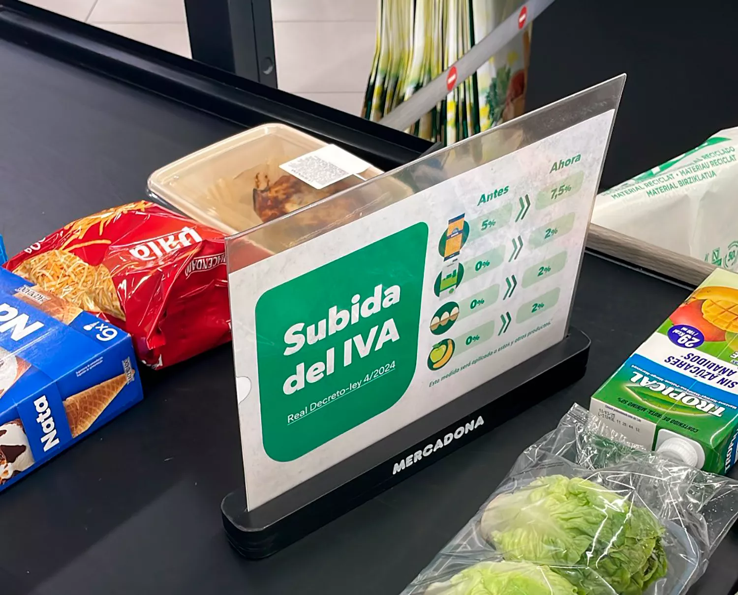 Así son los carteles del Mercadona que avisan del aumento del IVA 2