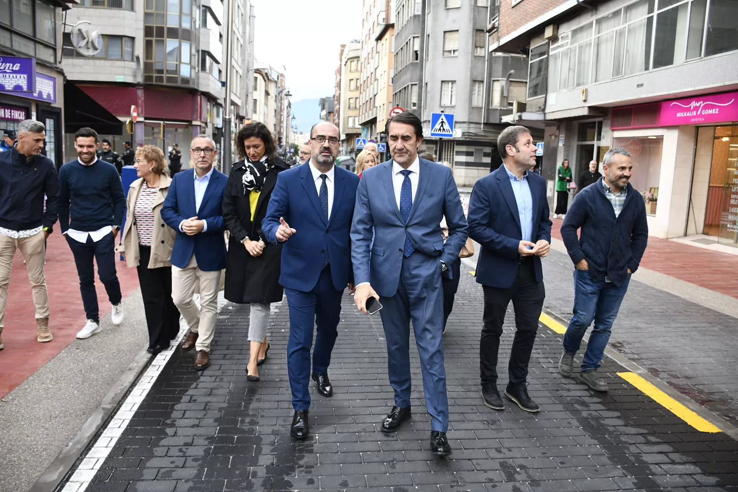 Visita de Juan Carlos Suárez Quiñones para la inauguración de la calle Gómez Núñez