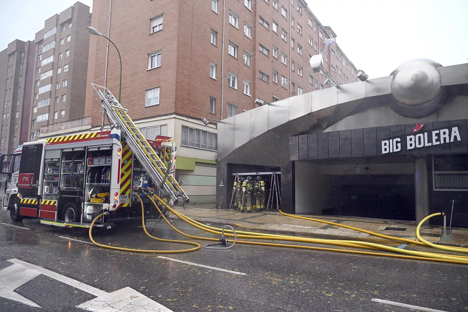 Ricardo Ordóñez, ICAL. Incendio en una bolera de la calle Soria de la capital burgalesa.