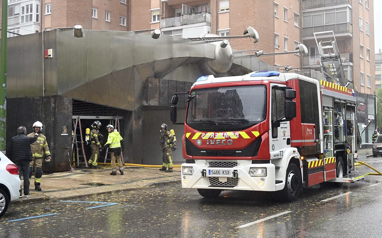 Ricardo Ordóñez, ICAL. Incendio en una bolera de la calle Soria de la capital burgalesa .