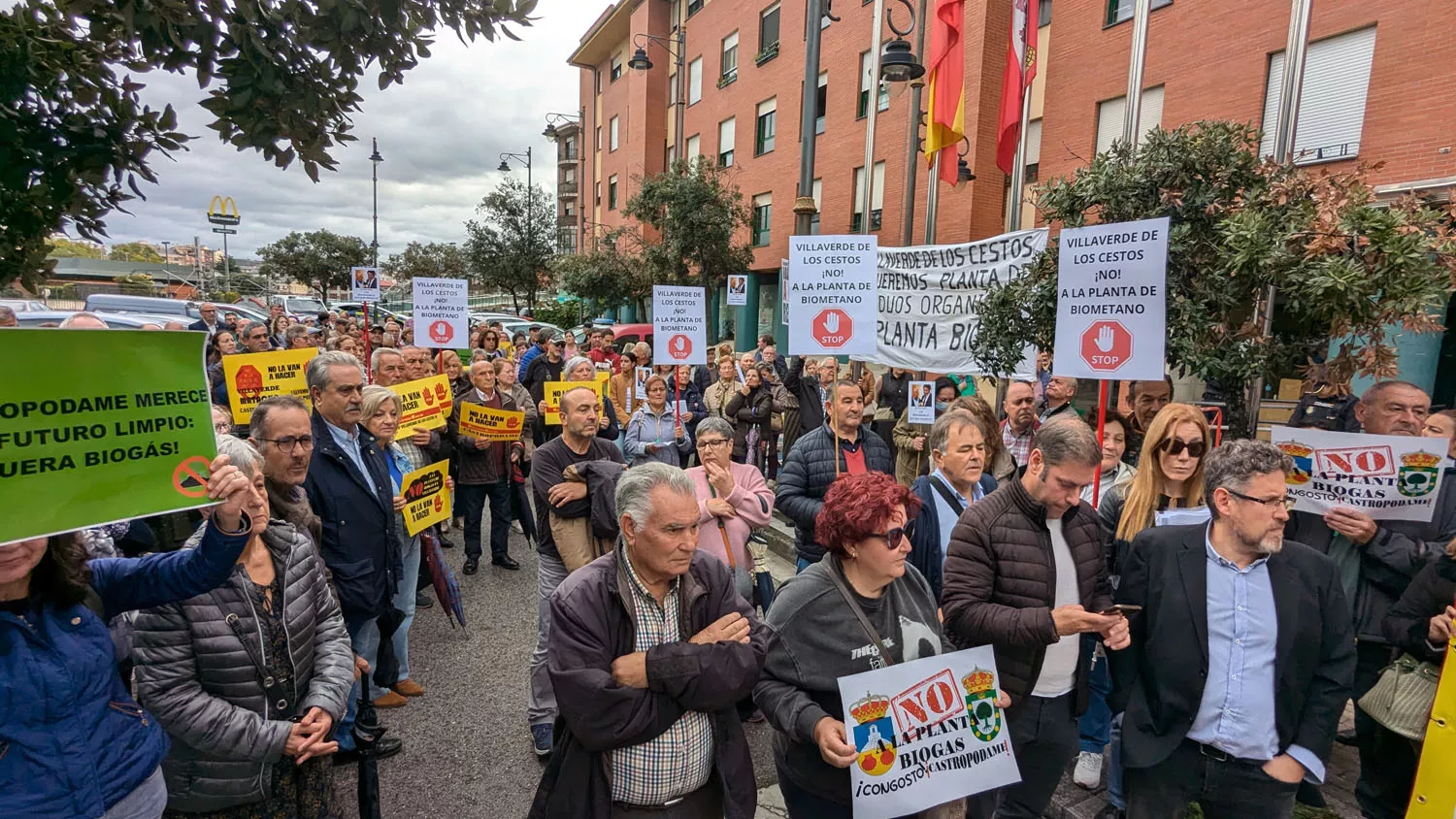 Protestas contra la planta de biogás (5)