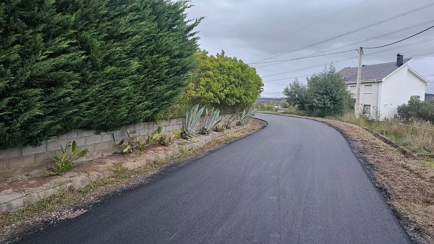 Ponferrada finaliza las obras del camino de Vikera, en San Andrés de Montejos 