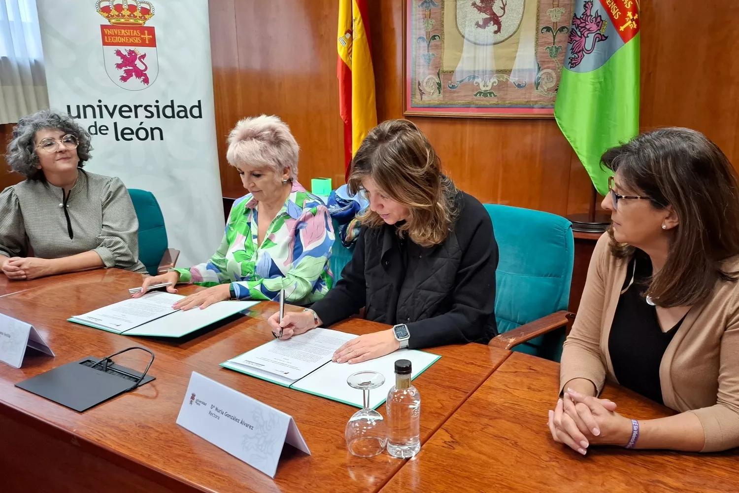 La Universidad de León y Aderle impulsan la formación y visibilización en enfermedades raras en el ámbito académico