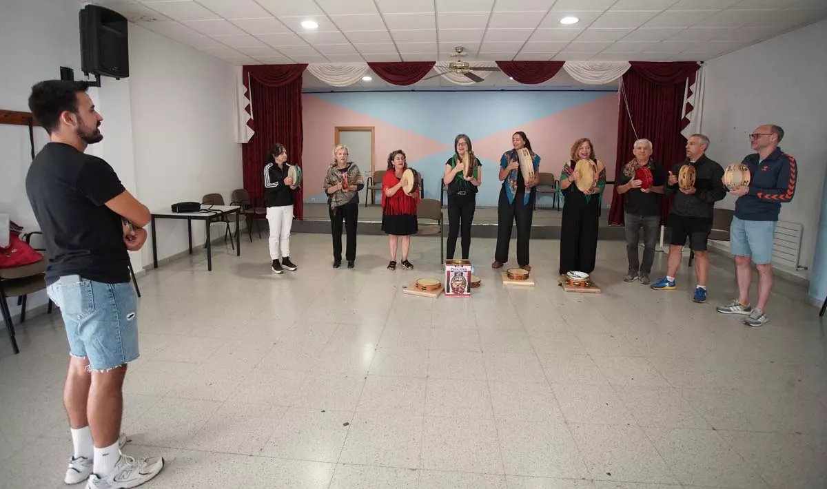  La Asociación Cultural Abelladeira del Bierzo recupera la voz de la tradición de las 'cantareiras'