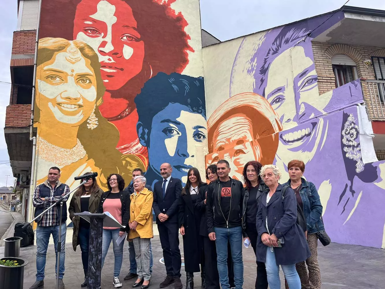 Inauguración del mural del Día de la Mujer Rural en Toreno 