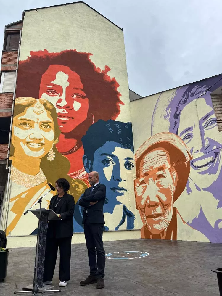 Inauguración del mural del Día de la Mujer Rural en Toreno 