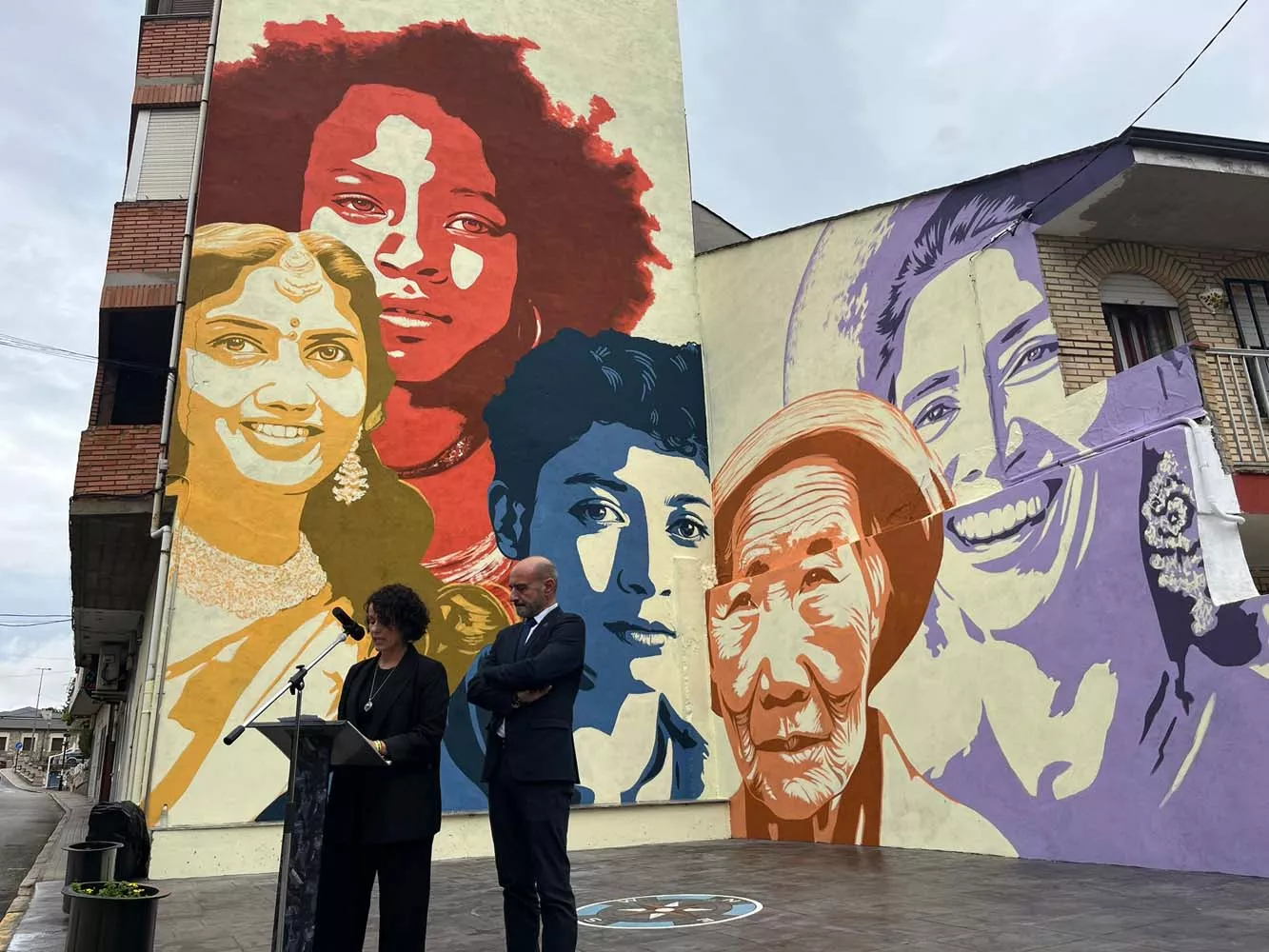 Inauguración del mural del Día de la Mujer Rural en Toreno 