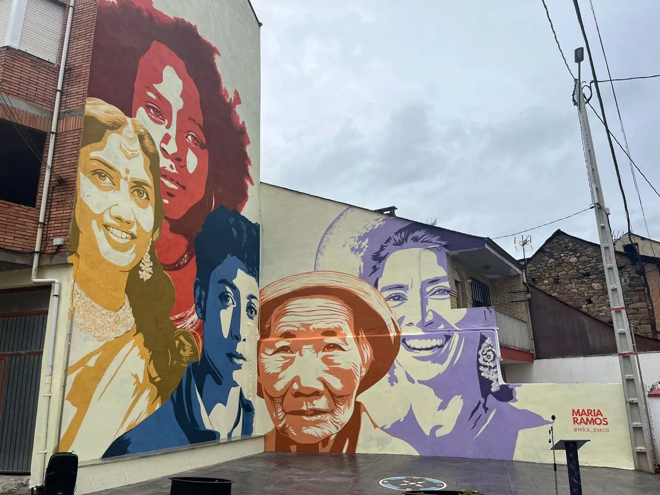 Inauguración del mural del Día de la Mujer Rural en Toreno 