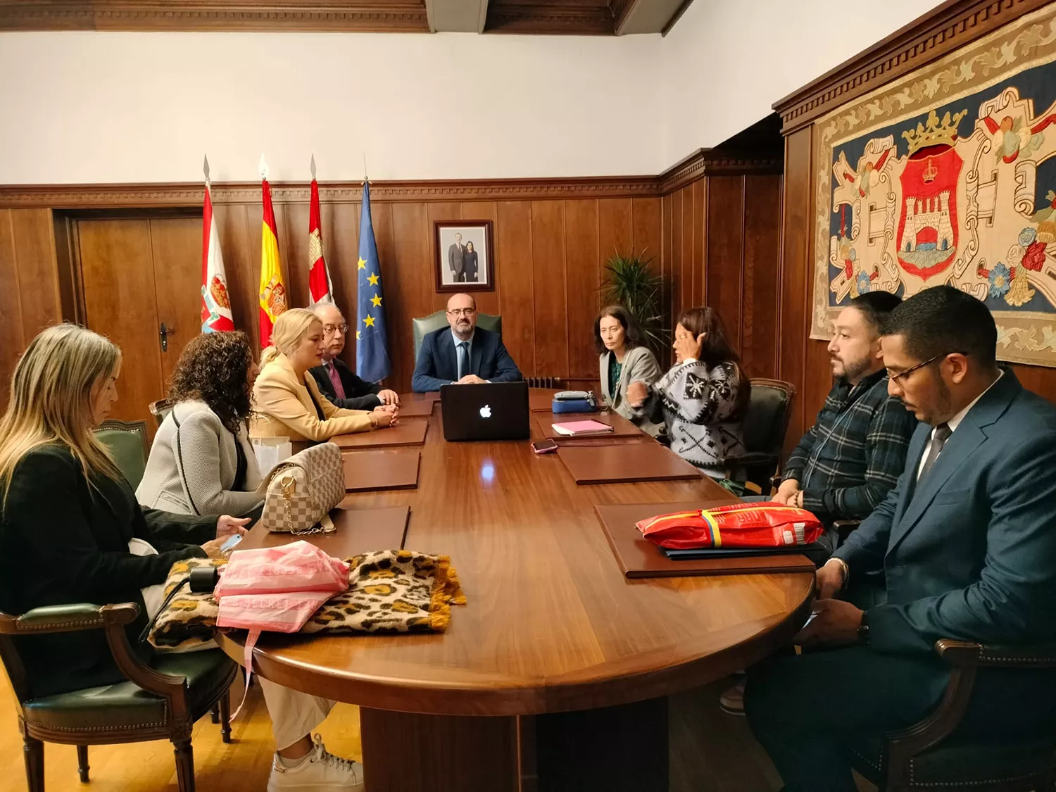 Reunión con el cónsul Colombia en Ponferrada