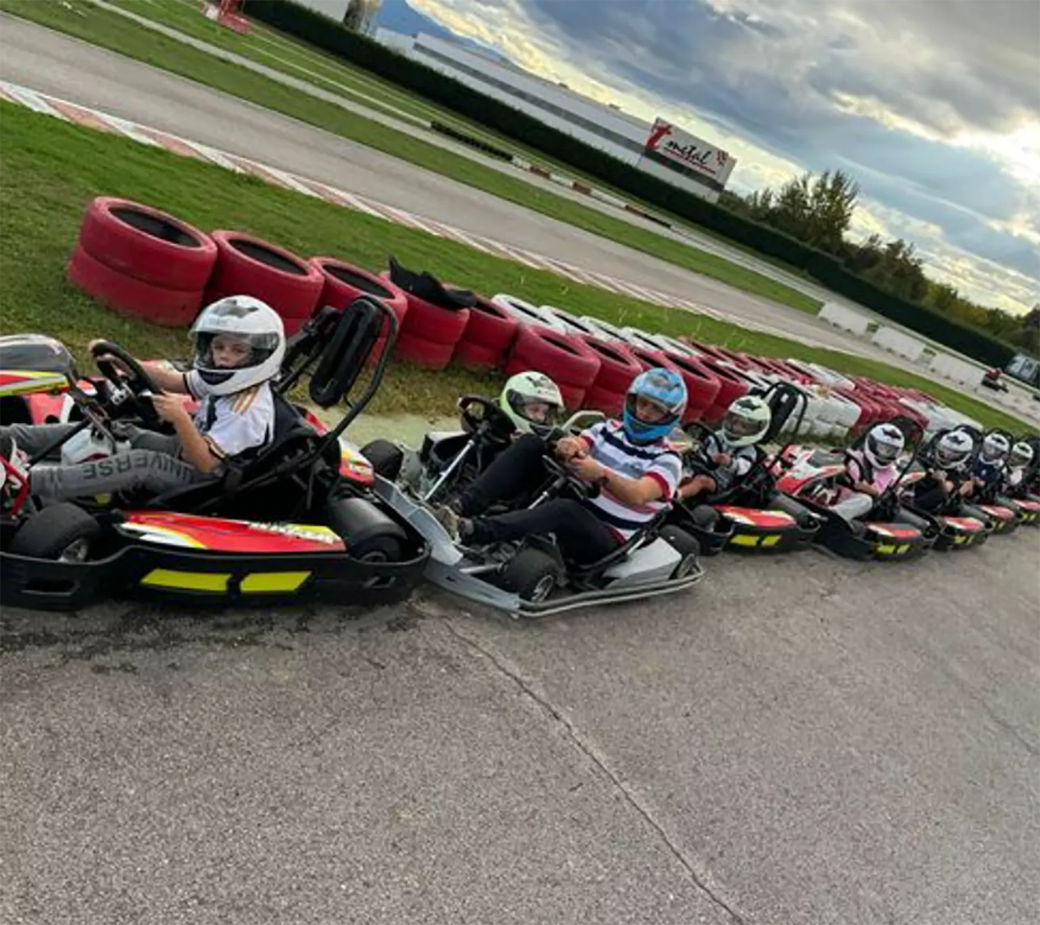 El Karting de Cabañas Raras suma una 'flota' de karts para niños a partir de 8 años