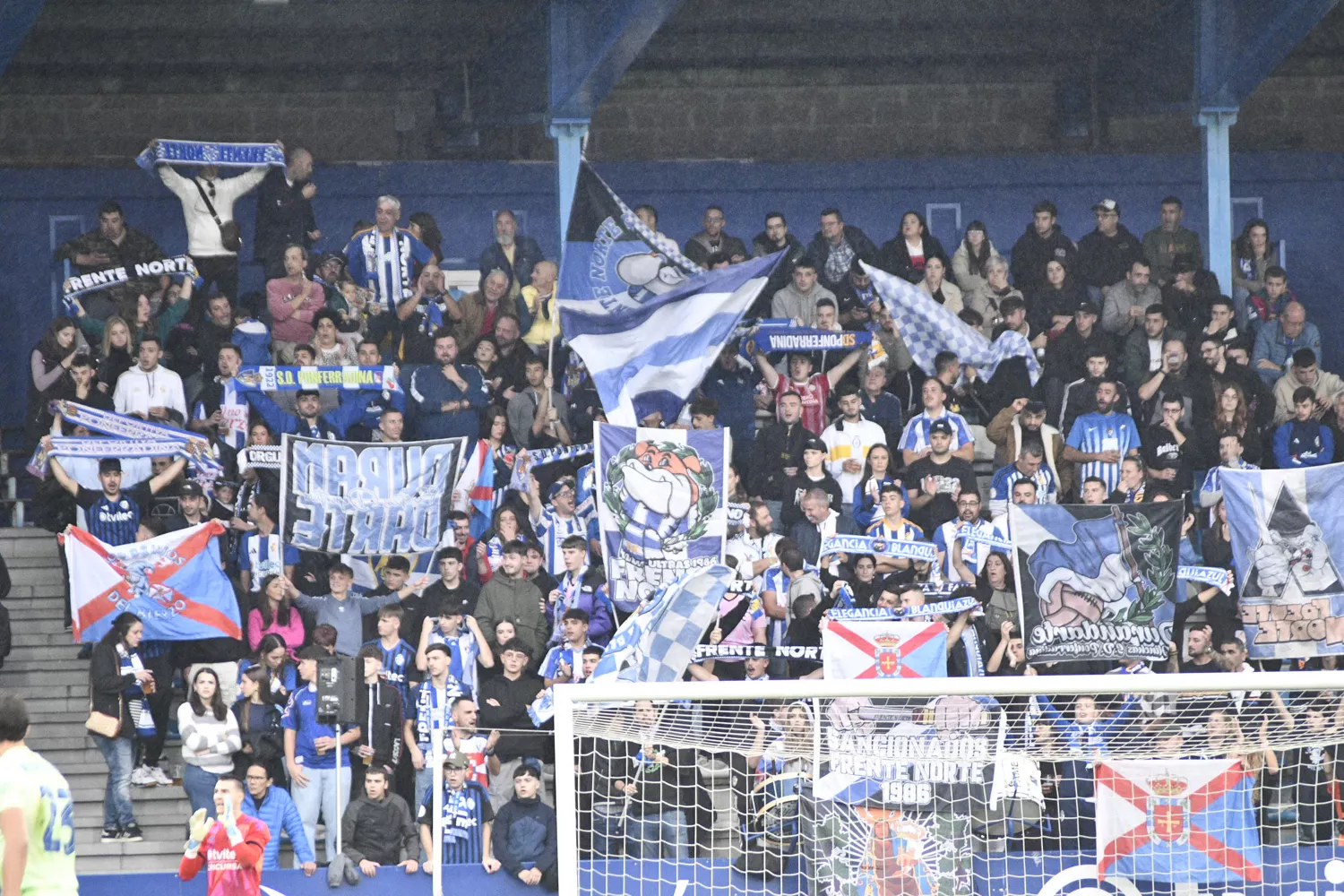 Álbum de fotos de la Ponferradina contra el Barcelona Atlétic