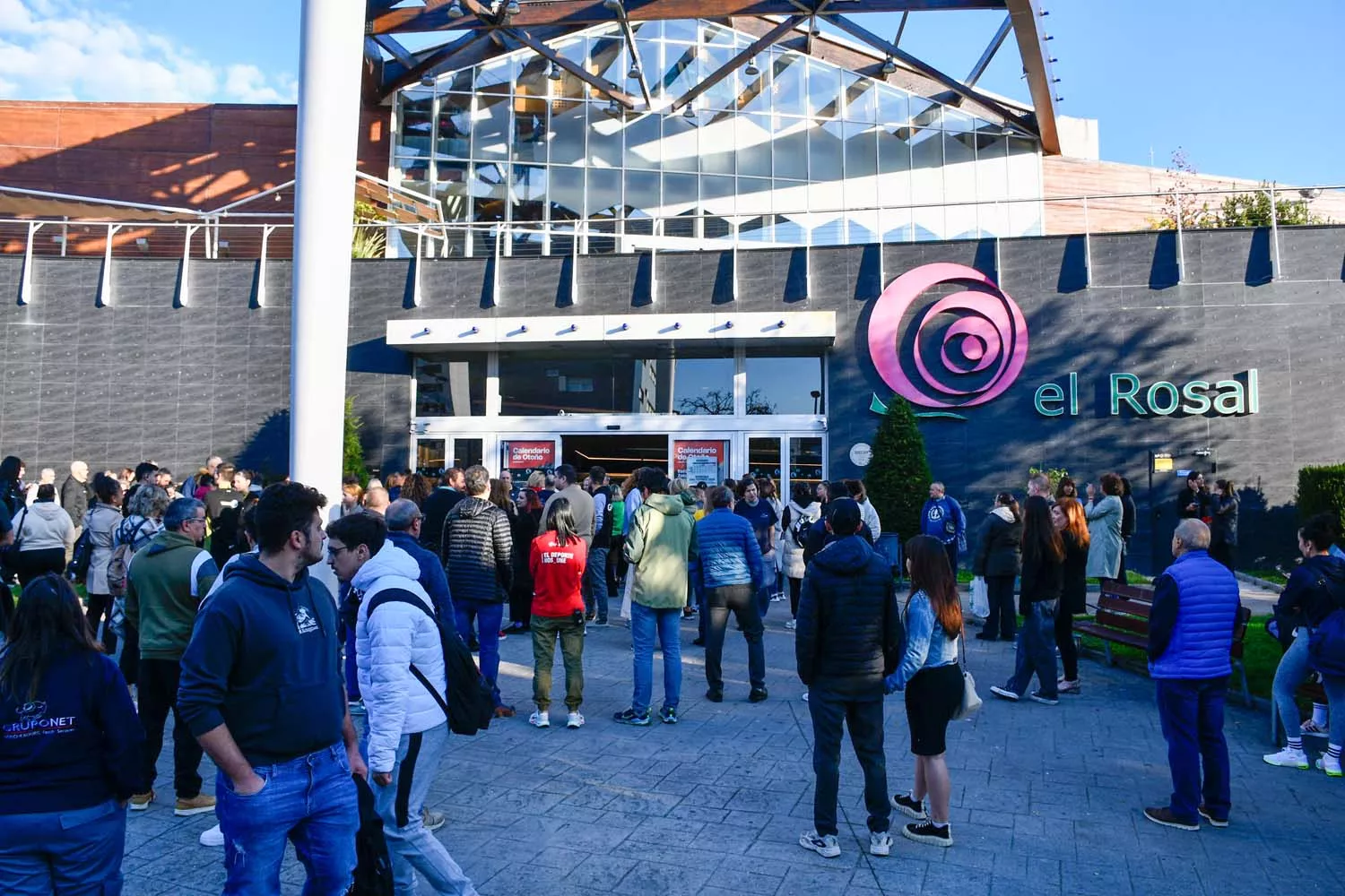 Simulacro de evacuación del Centro Comercial El Rosal 