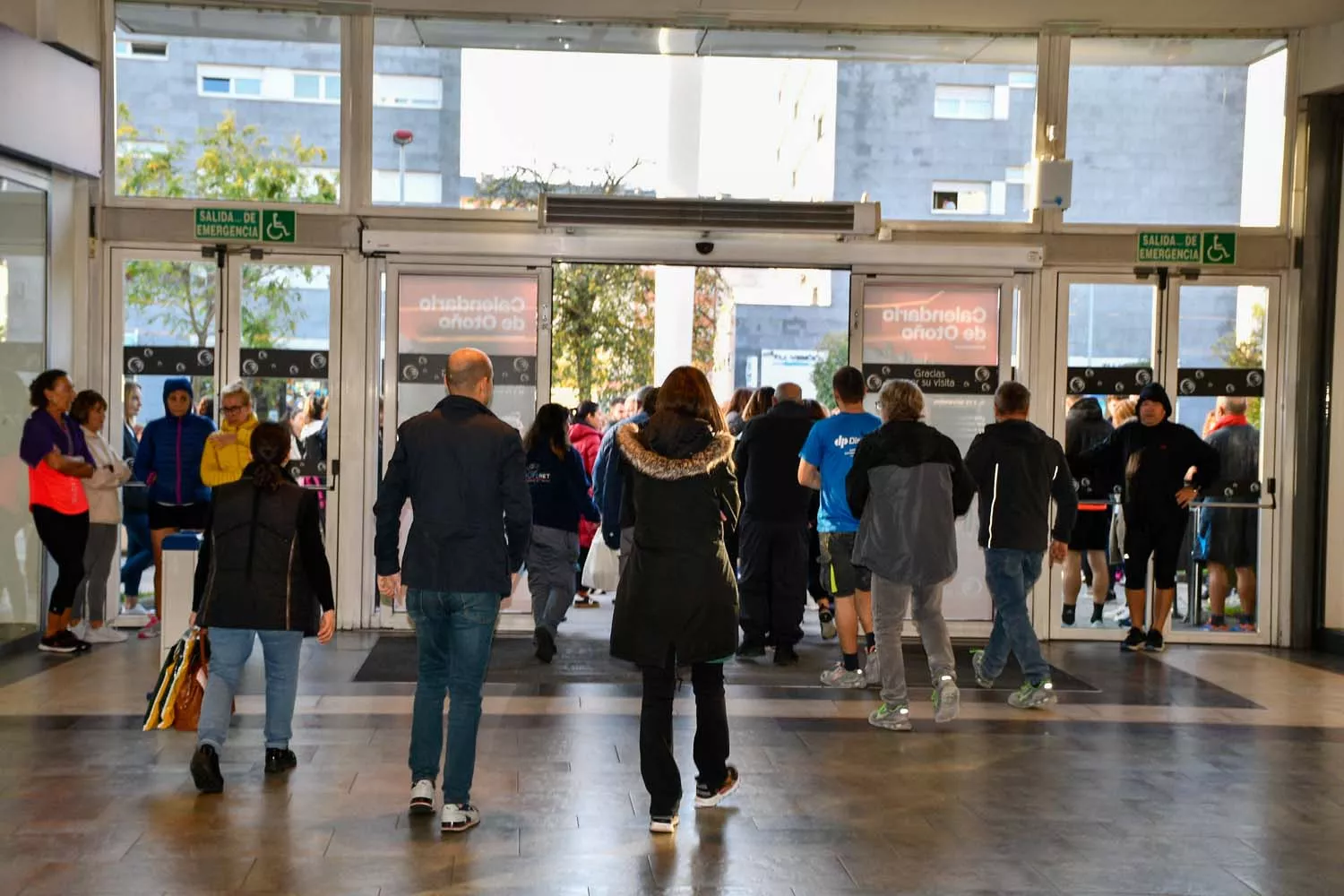 Simulacro de evacuación del Centro Comercial El Rosal 