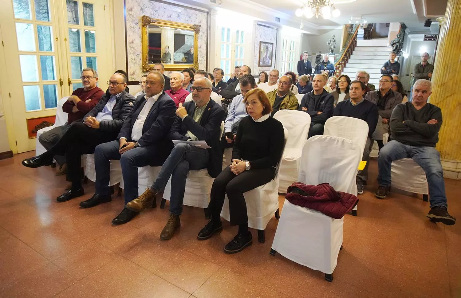 Jornada de recuperación y mejora de terreno agrícola del Bierzo.