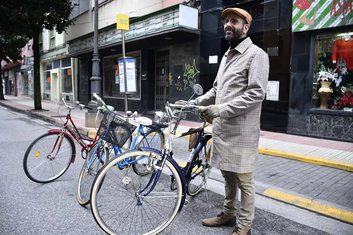 Concentración de bicis clásicas en Avenida de la Puebla