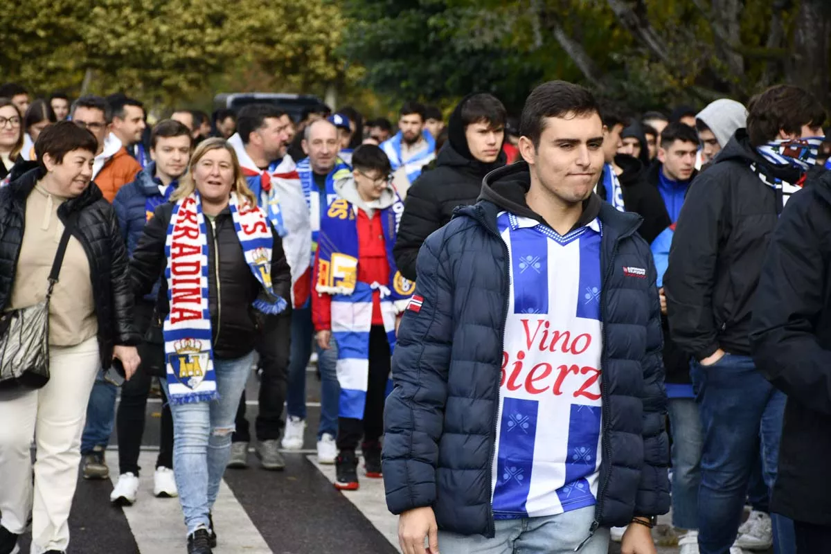 La marea blanquiazul rodea el Reino de León