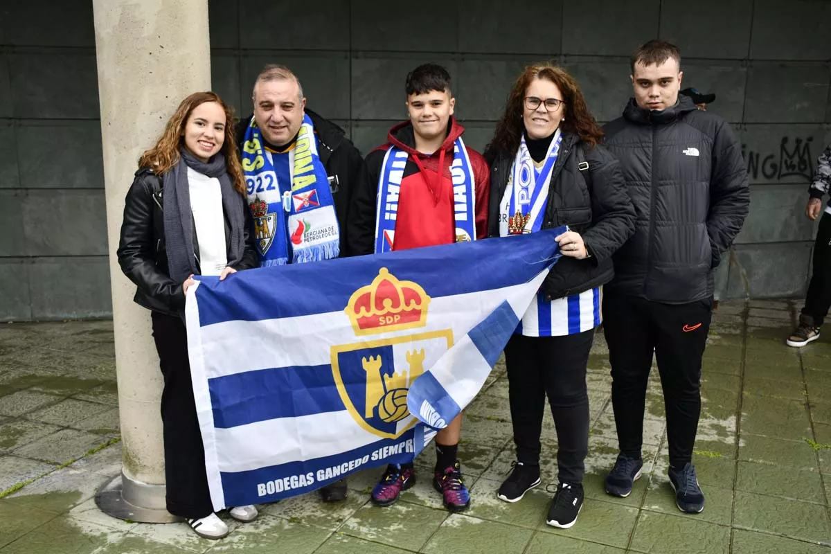 La marea blanquiazul rodea el Reino de León