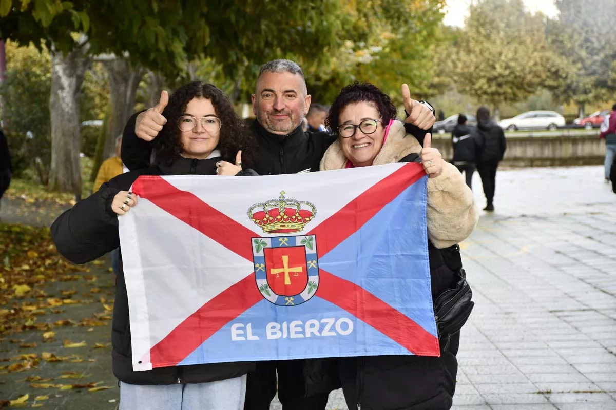 La marea blanquiazul rodea el Reino de León