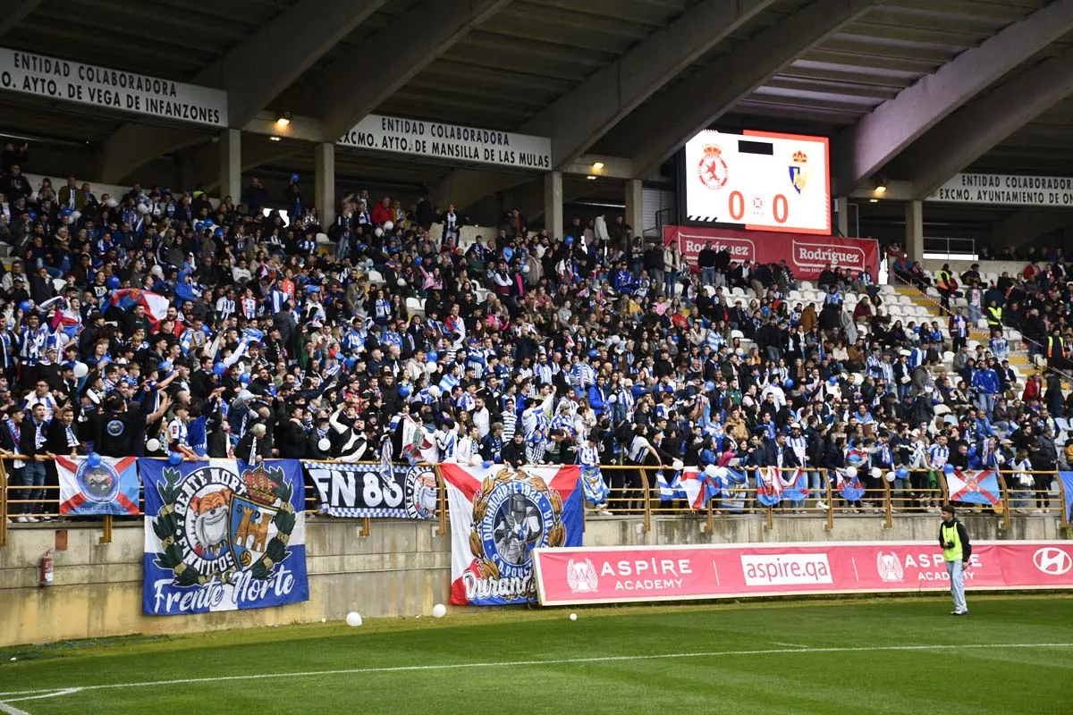 Así se vivió el derbi entre la Cultural y la Ponferradina