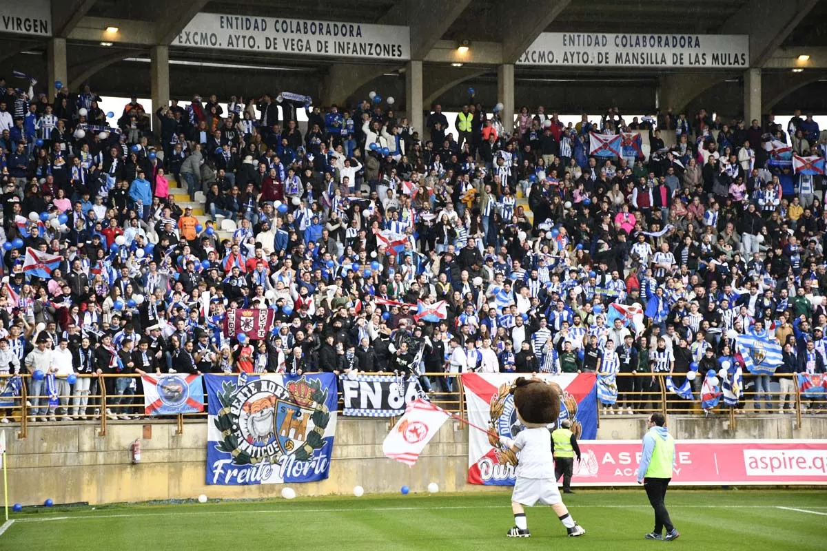 Así se vivió el derbi entre la Cultural y la Ponferradina