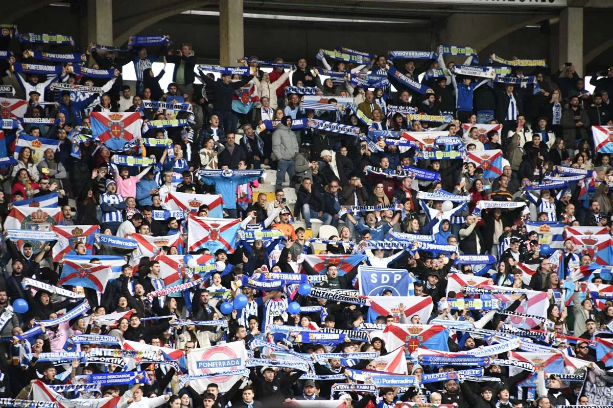 Así se vivió el derbi entre la Cultural y la Ponferradina