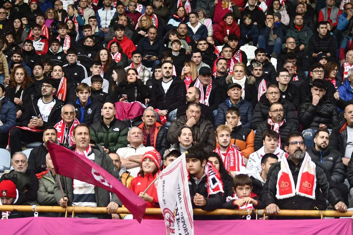 Así se vivió el derbi entre la Cultural y la Ponferradina