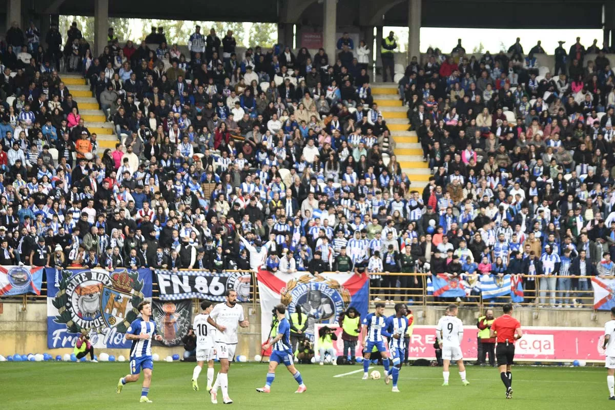 Así se vivió el derbi entre la Cultural y la Ponferradina