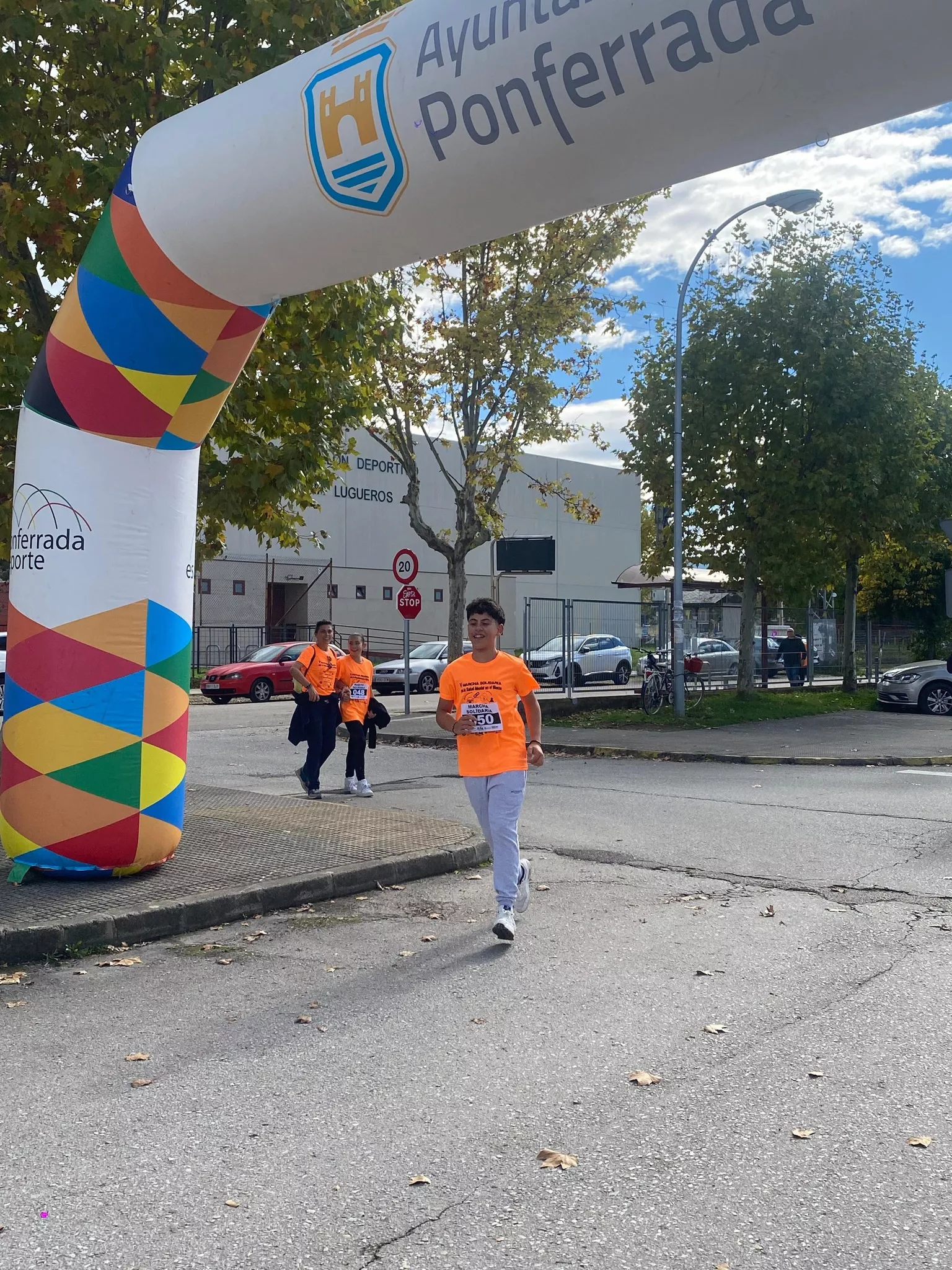 La V Marcha Solidaria por la Salud Mental reúne a cerca de 700 participantes en Ponferrada