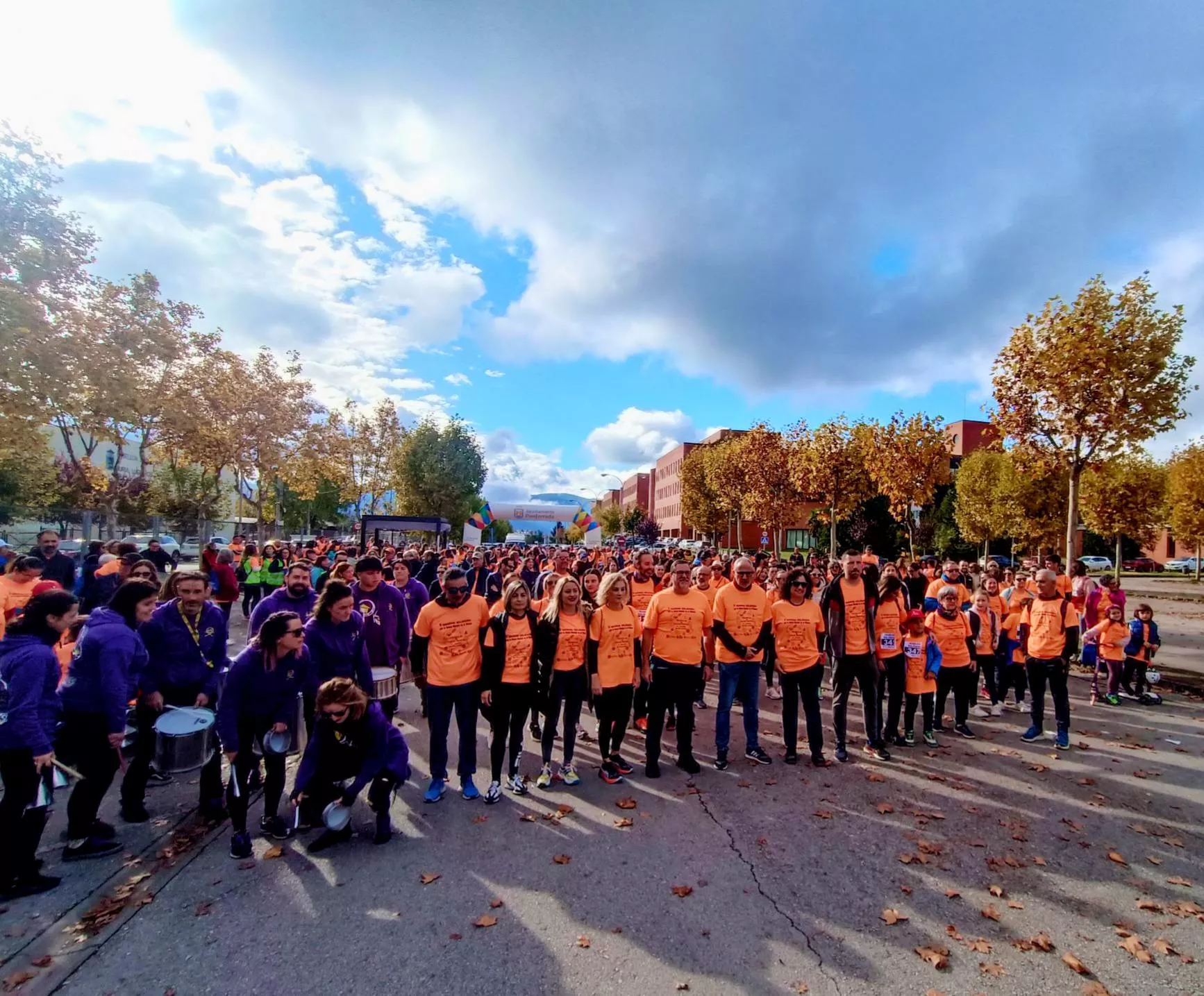 La V Marcha Solidaria por la Salud Mental reúne a cerca de 700 participantes en Ponferrada |Asociación Salud Mental León