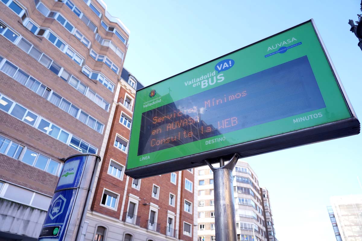 Masivo seguimiento de la huelga de conductores de autobuses en Auvasa