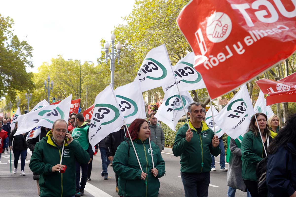  Masivo seguimiento de la huelga de conductores de autobuses en Auvasa