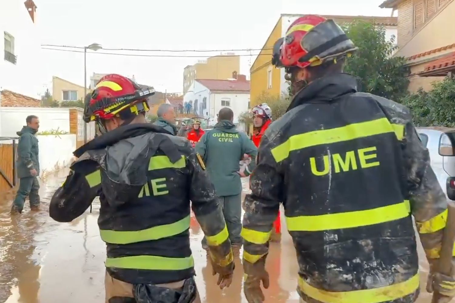 UME de León colaboran en las labores de rescate por la DANA en Valencia 