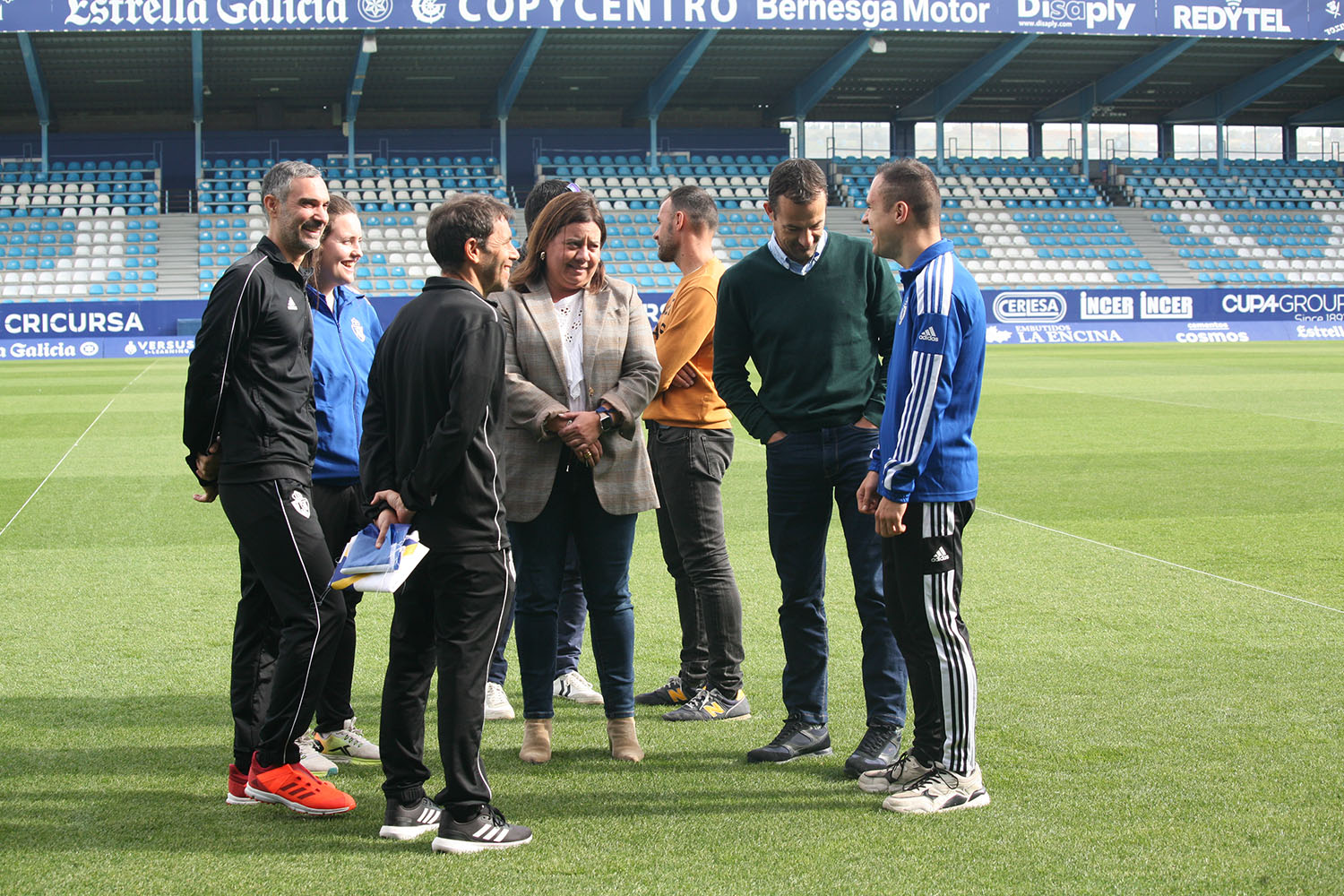 La Ponferradina presenta su acuerdo con Lares del Norte para su equipo de LaLiga Genuine.