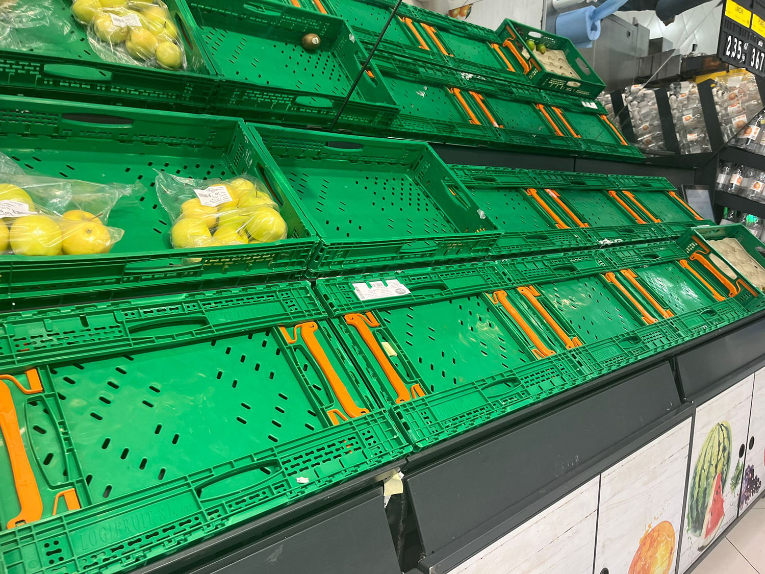 Fruta en el Mercadona de La Herrería de Ponferrada 