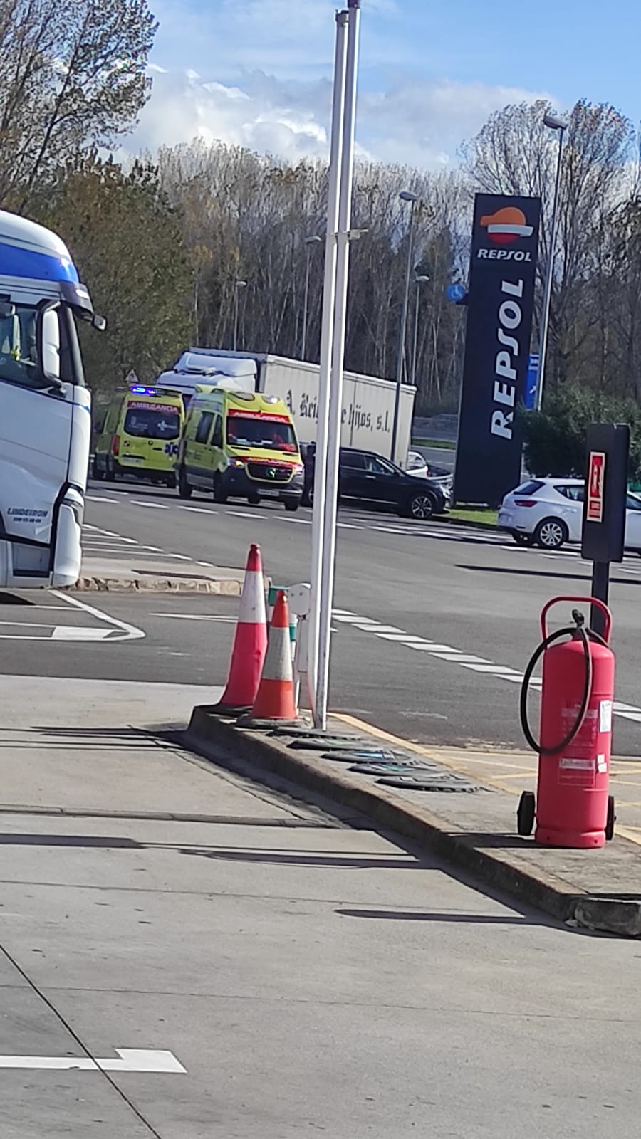 Accidente A 6 en la gasolinera de Repsol en Ponferrada