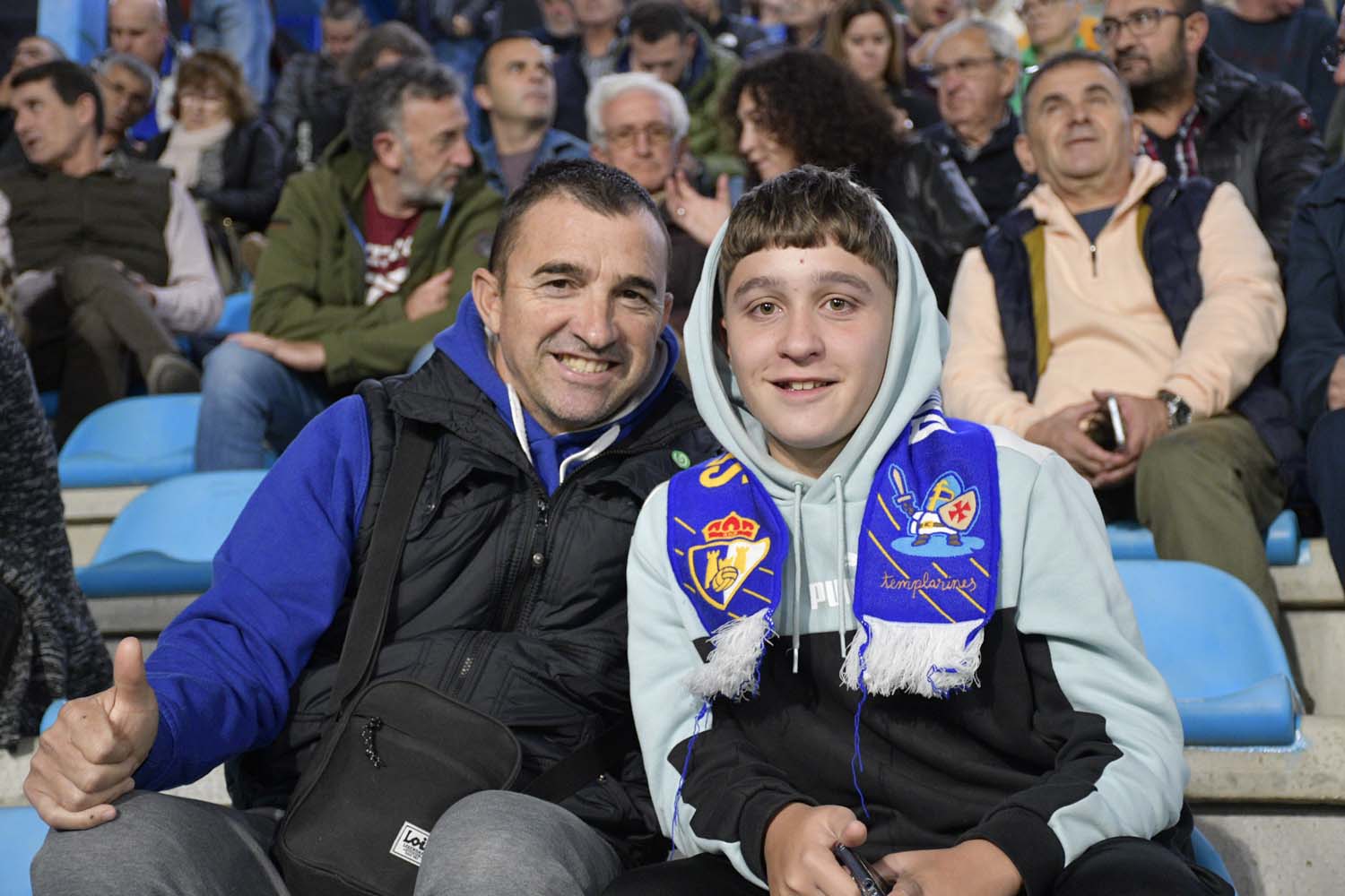 Aficionados durante el Ponferradina Zamora (115)