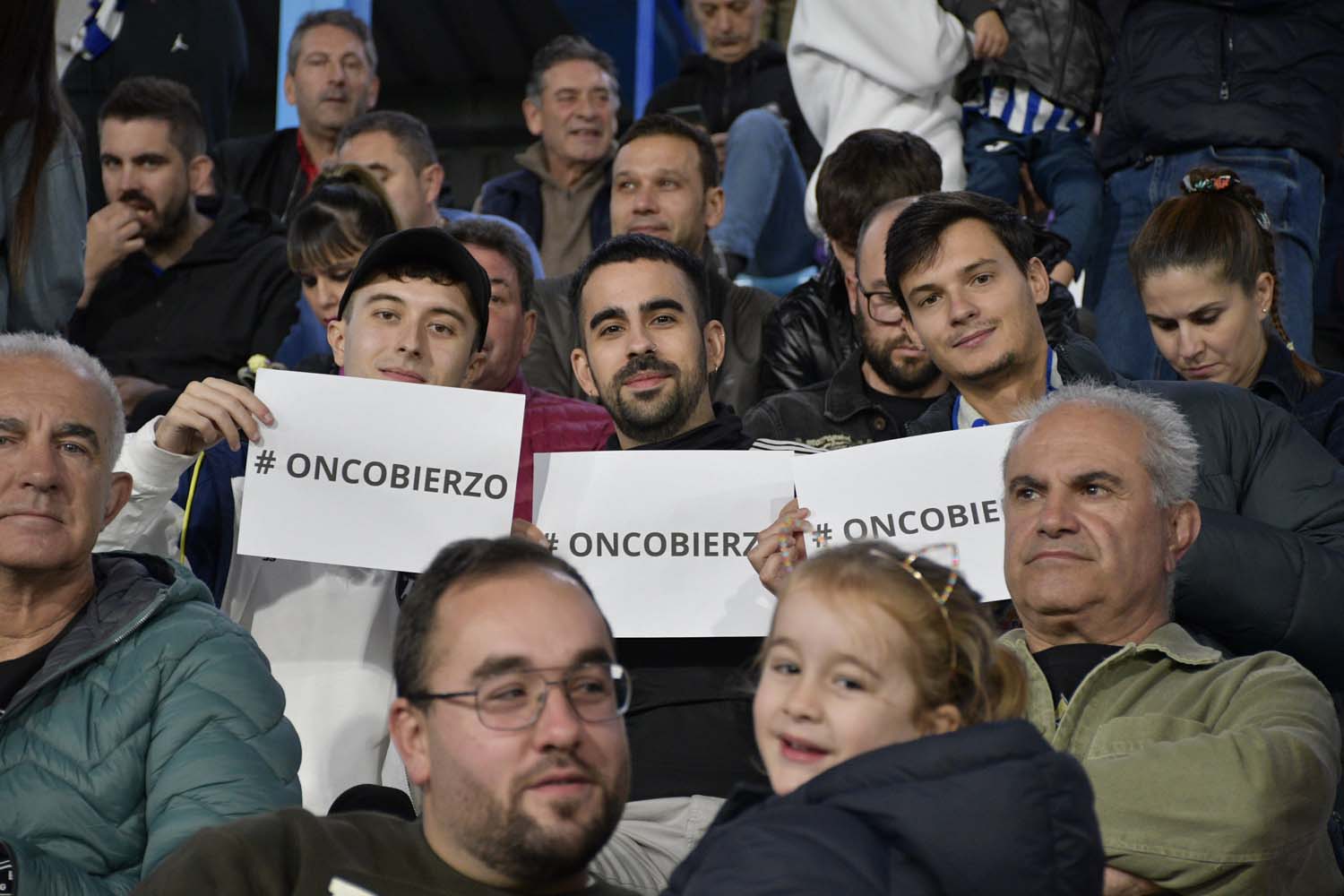 Aficionados durante el Ponferradina Zamora (102)