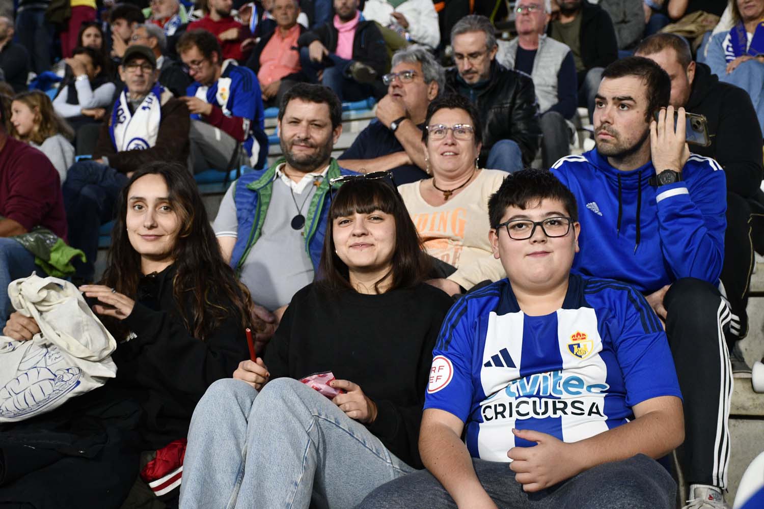 Aficionados durante el Ponferradina Zamora (81)