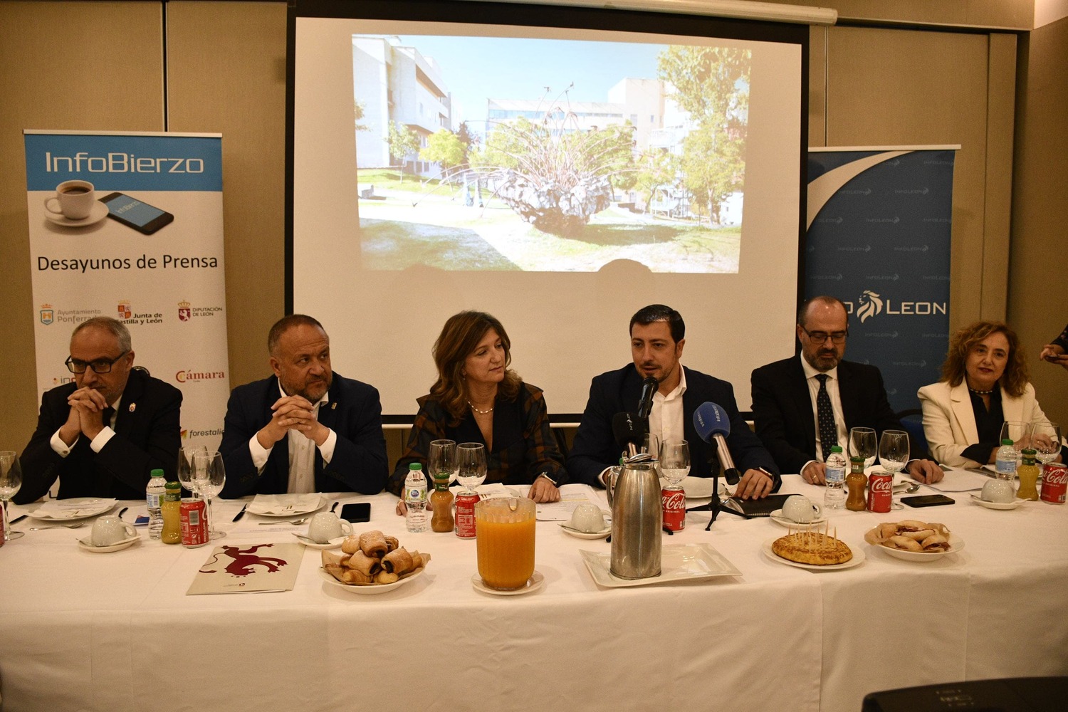 Desayuno informativo con la Rectora de la Universidad de León, Nuria González