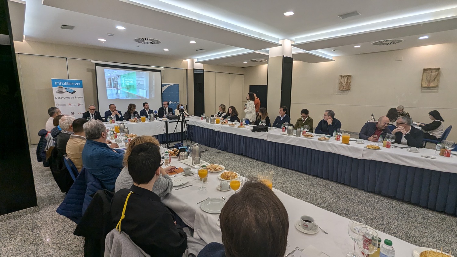 Desayuno informativo con la Rectora de la Universidad de León, Nuria González