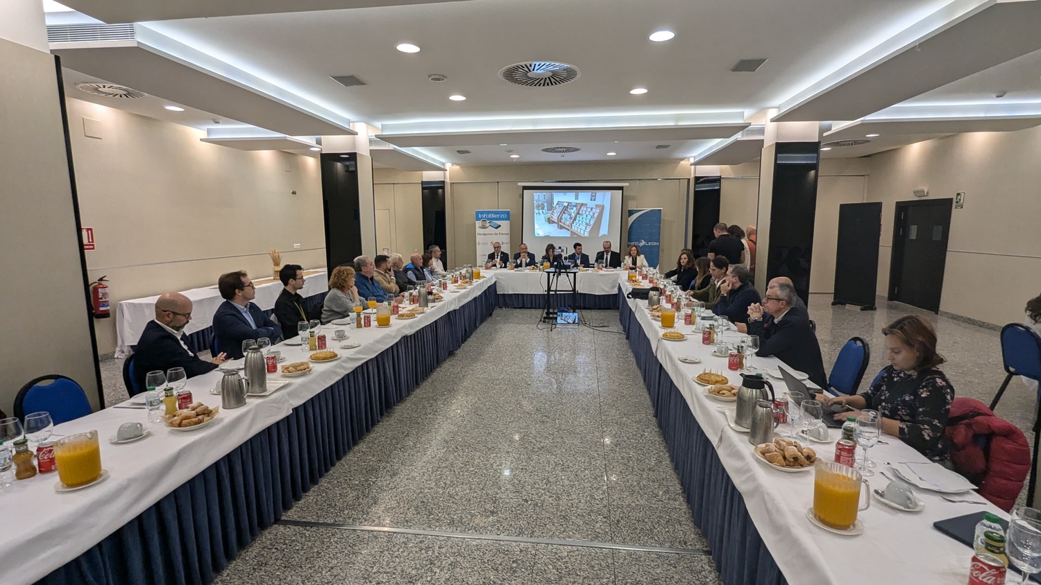 Desayuno informativo con la Rectora de la Universidad de León, Nuria González